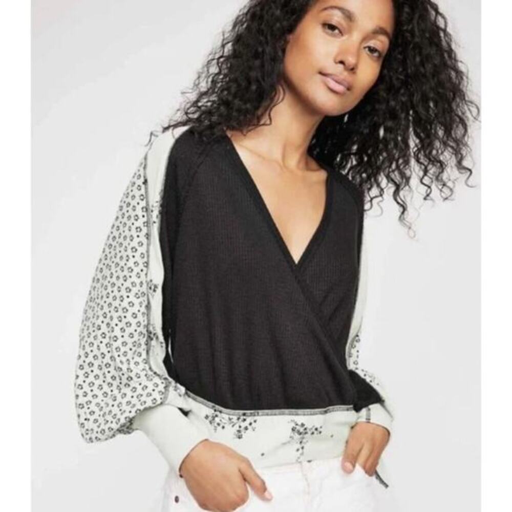 Free People Black Wrap Balloon Sleeve‎ Mint Green Floral Thermal